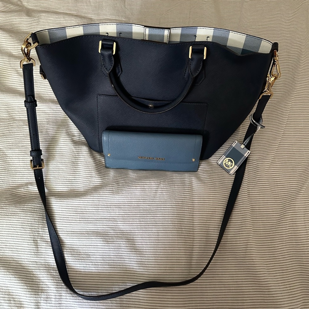 Michael Kors Purse & Wallet